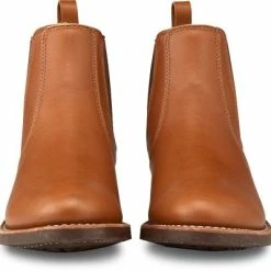 Port Northampton Women's Red Wing 6