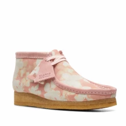 Port Northampton Women's Clarks Wallabee Boot - Pink Floral WOMAN