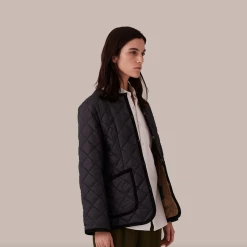 Port Northampton Lavenham Women's Lavenster Crewneck Jacket - 100% Recycled Lamp Black