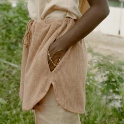 Port Northampton WOMAN Baserange Douglas Shorts